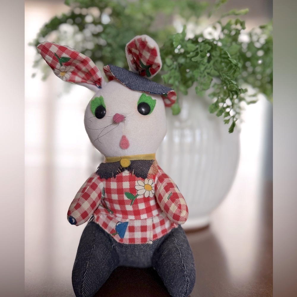 1960’s Knickerbocker Toy Co. Dolls of Distinction Vintage Plush Easter Rabbit